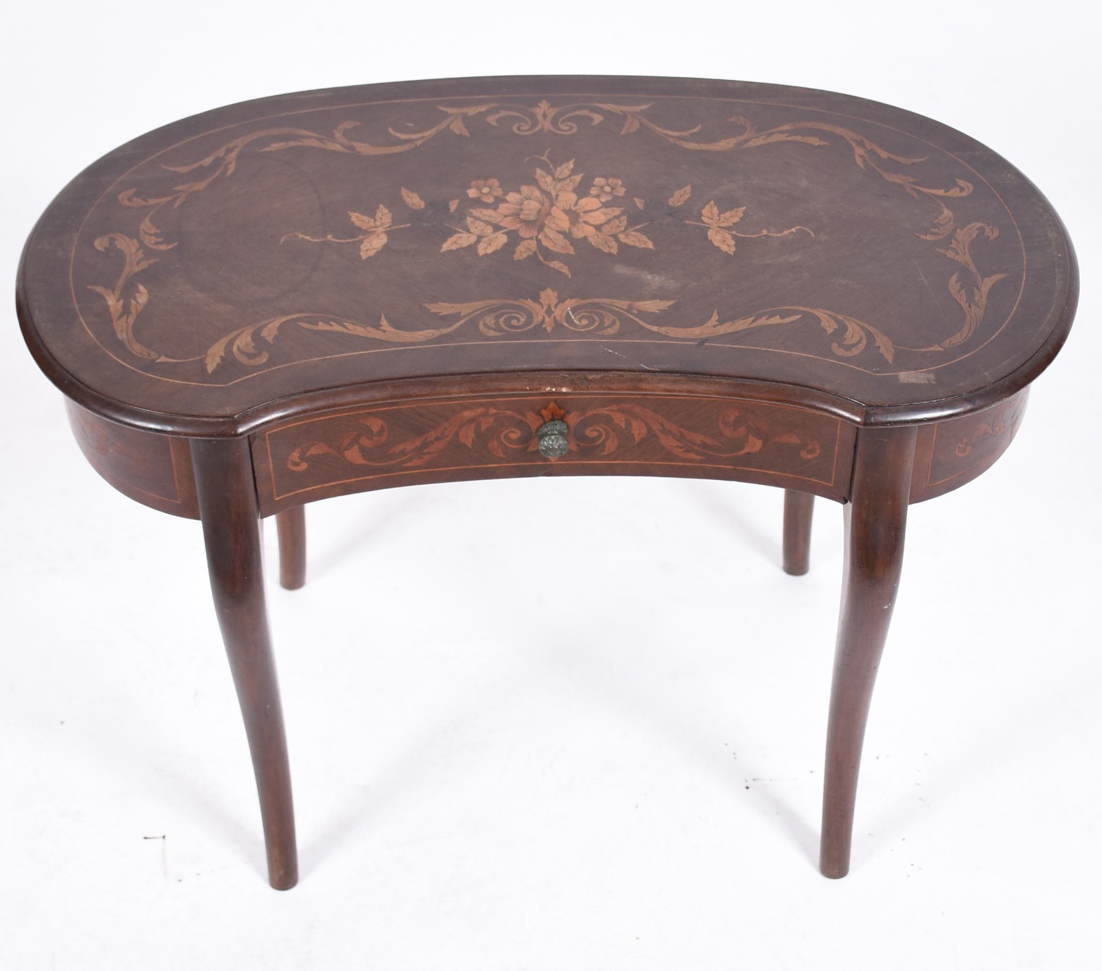 Mesa auxiliar de madeira nobre trabalhada em marqueterie, feitio rim... - foto 4 de 6