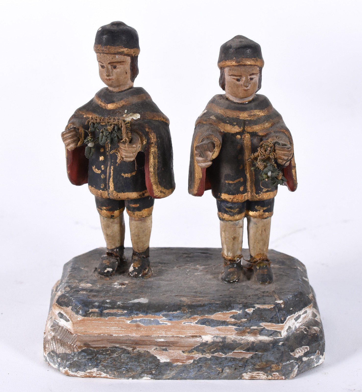 Cosme e Damião - Imagem de madeira policromada, pequenos desgastes. - foto 1 de 5