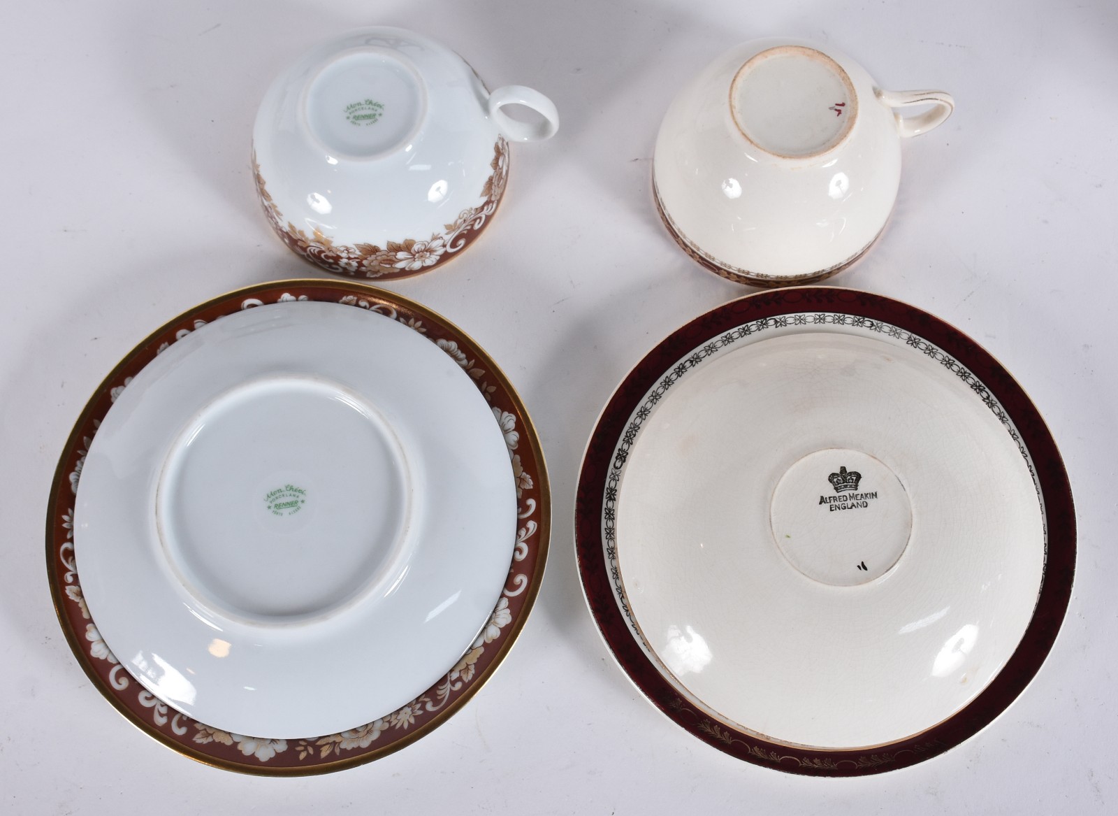 Serviço de chá de porcelana Renner composto de: 6 xícaras com pires... - foto 4 de 6