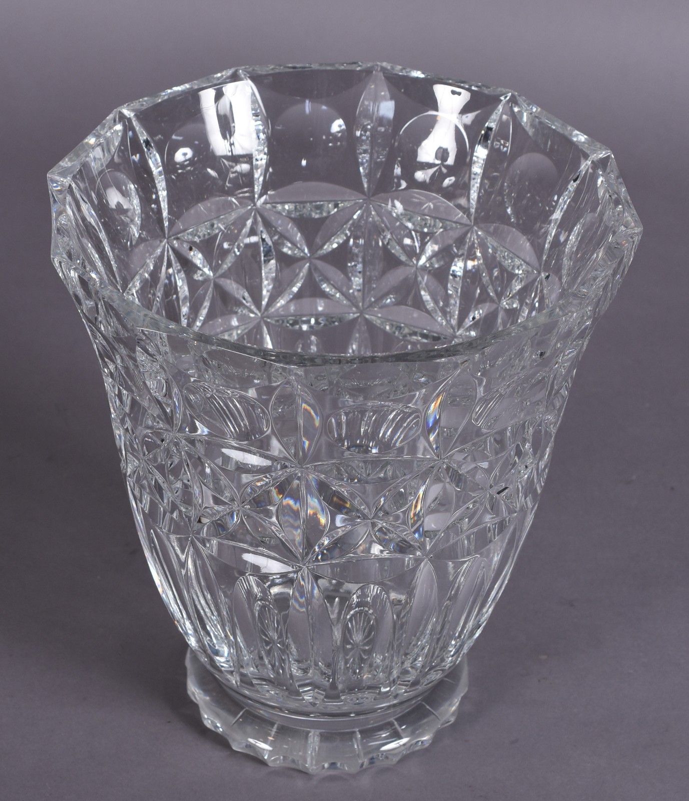 Vaso de cristal tcheco lapidado. - foto 2 de 4