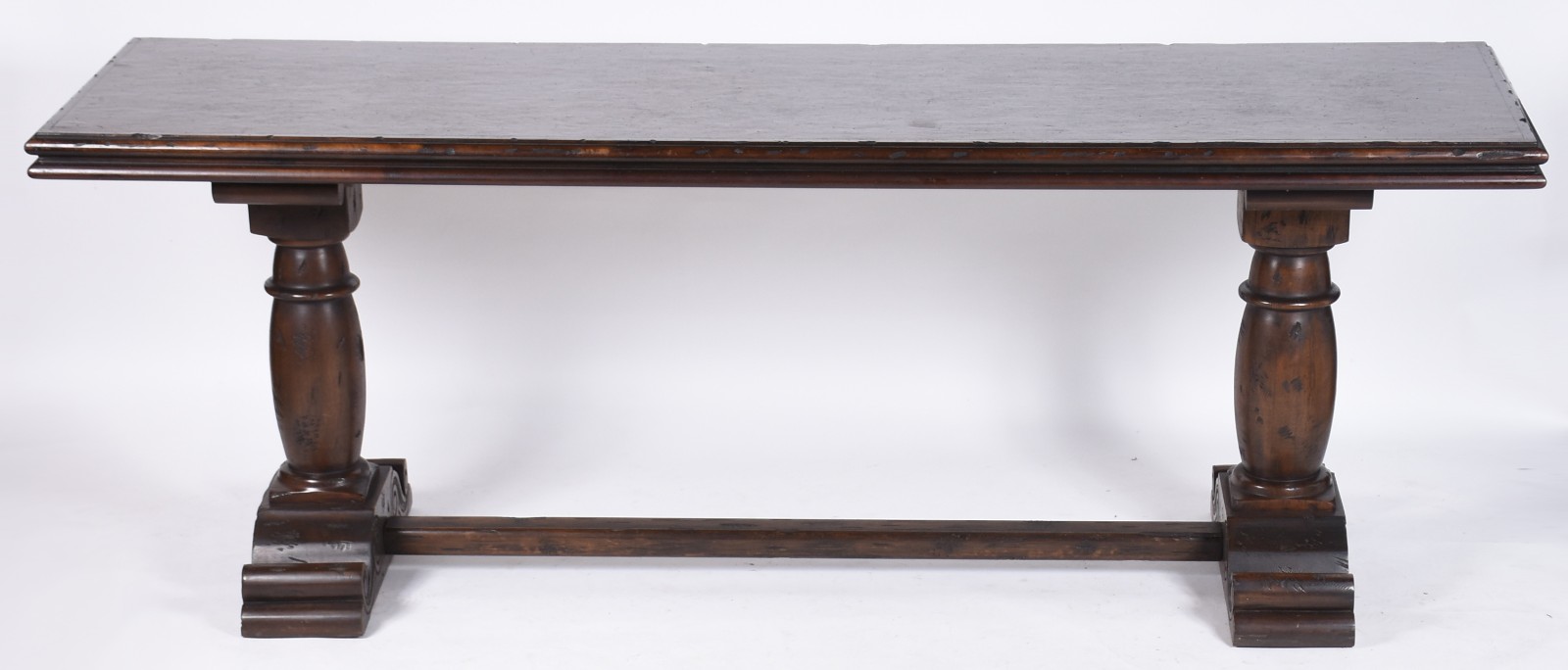 Grande console de madeira nobre, tampo retangular apoiado em duas... - foto 2 de 5
