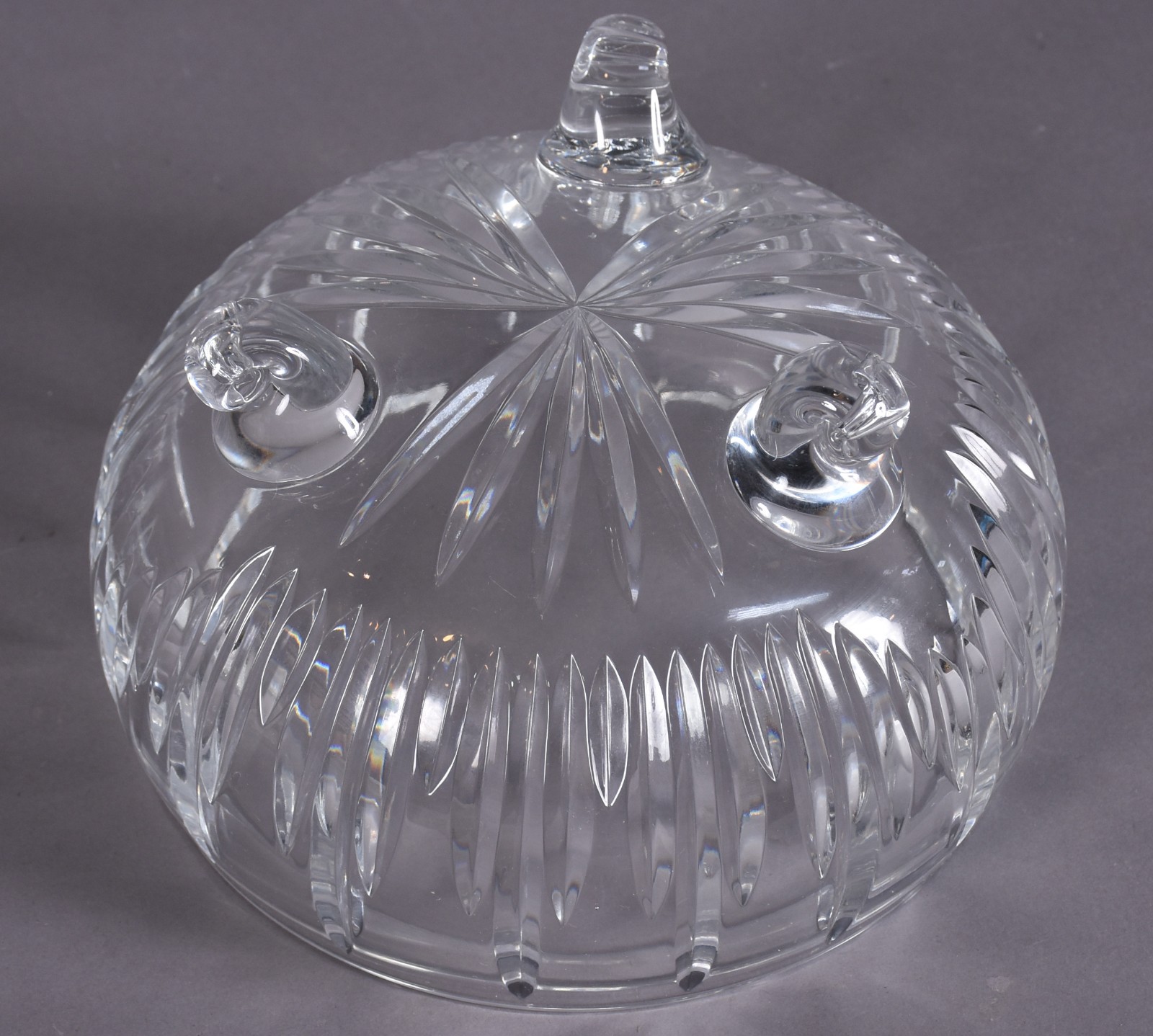 Fruteira de cristal tcheco lapidado, feitio redondo. - foto 4 de 4