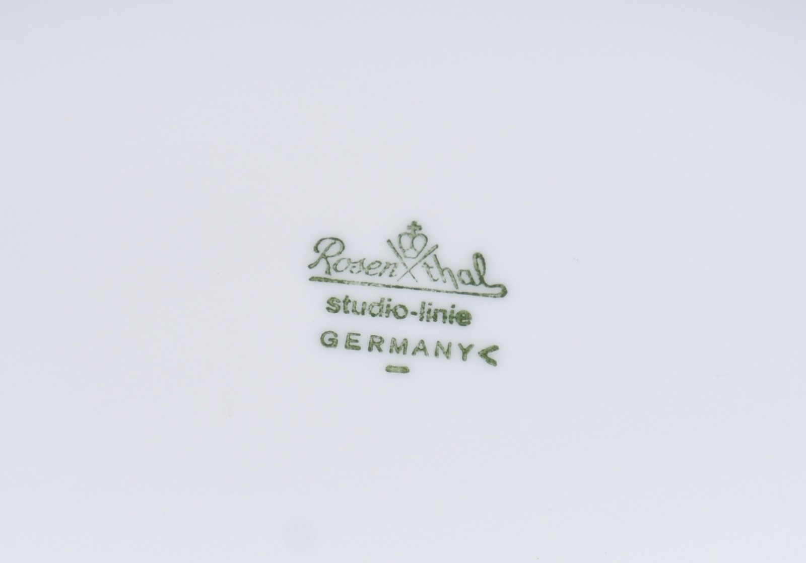 Vaso de porcelana branca Rosenthal com gomos em relevo. - foto 4 de 4