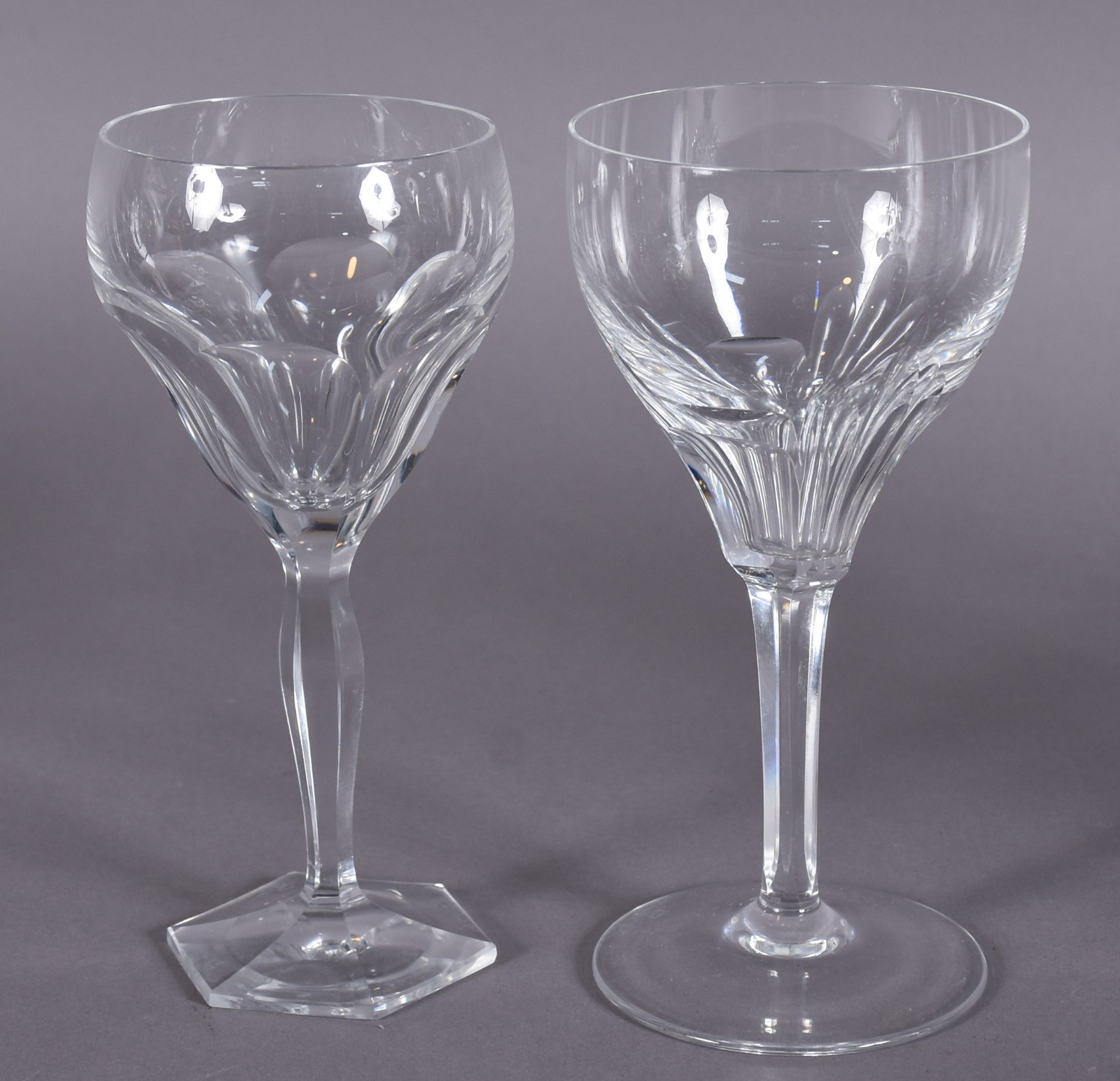 Diversas peças de cristal, sendo: 5 taças para vinho (modelos... - foto 3 de 6