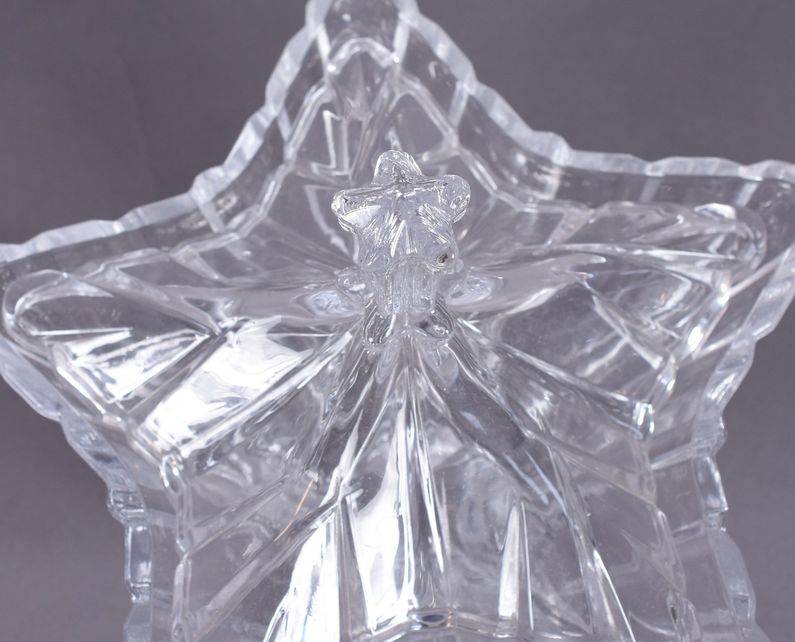 Compoteira em demi cristal em forma de estrela. - foto 4 de 5