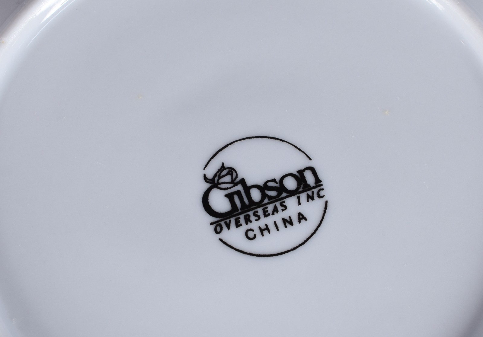 Serviço de jantar de porcelana GIBSON na cor branca composto de: 19... - foto 5 de 5