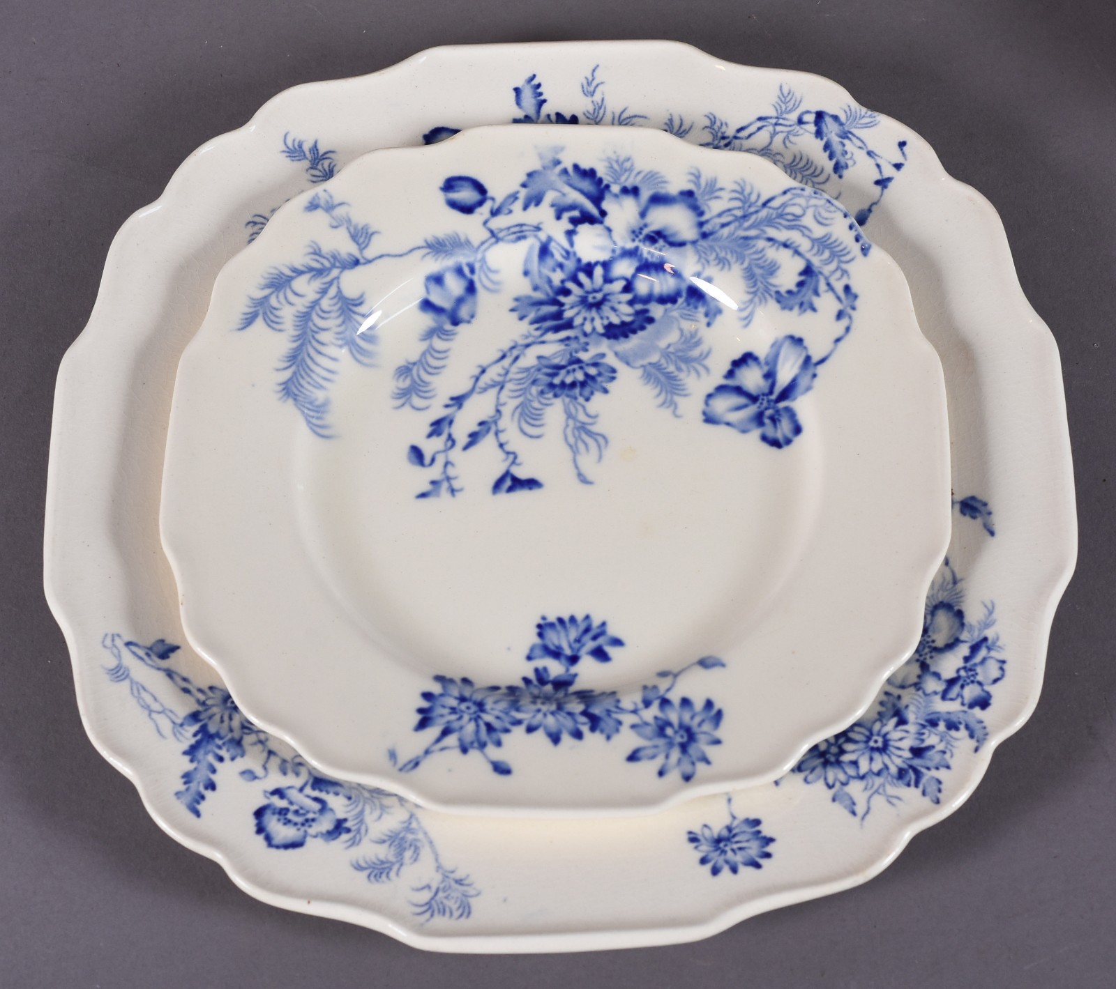 Serviço de jantar de faiança inglesa MYOTT&SONS composto de: 18... - foto 2 de 4