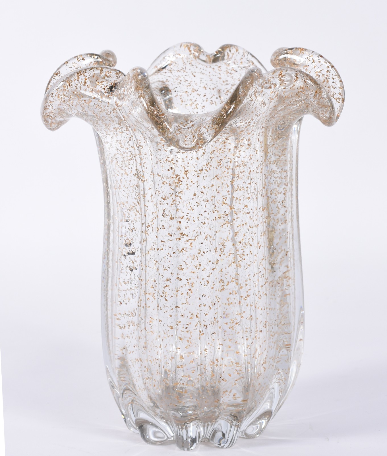 Vaso de vidro decorativo com pó dourado e borda feitio babado. - foto 1 de 3