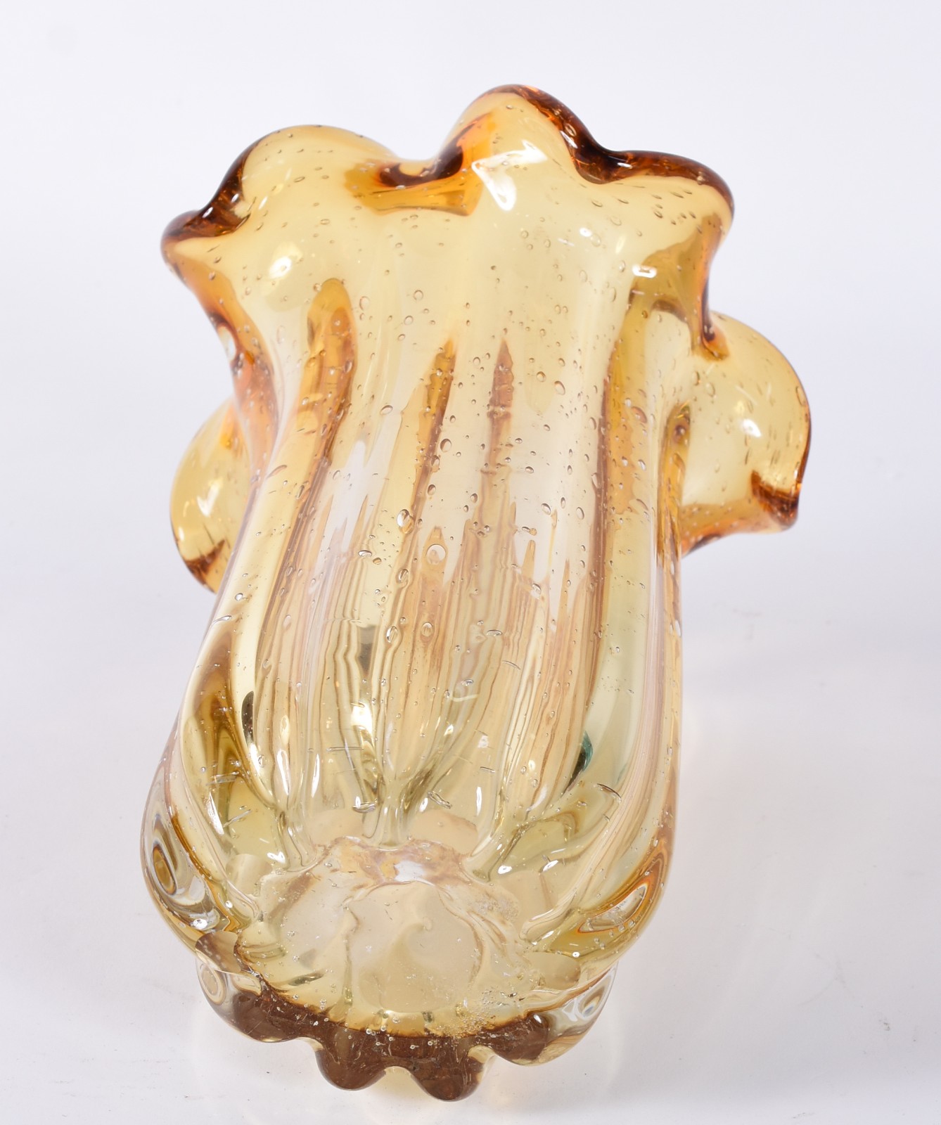 Vaso de vidro decorativo na cor âmbar. - foto 3 de 3