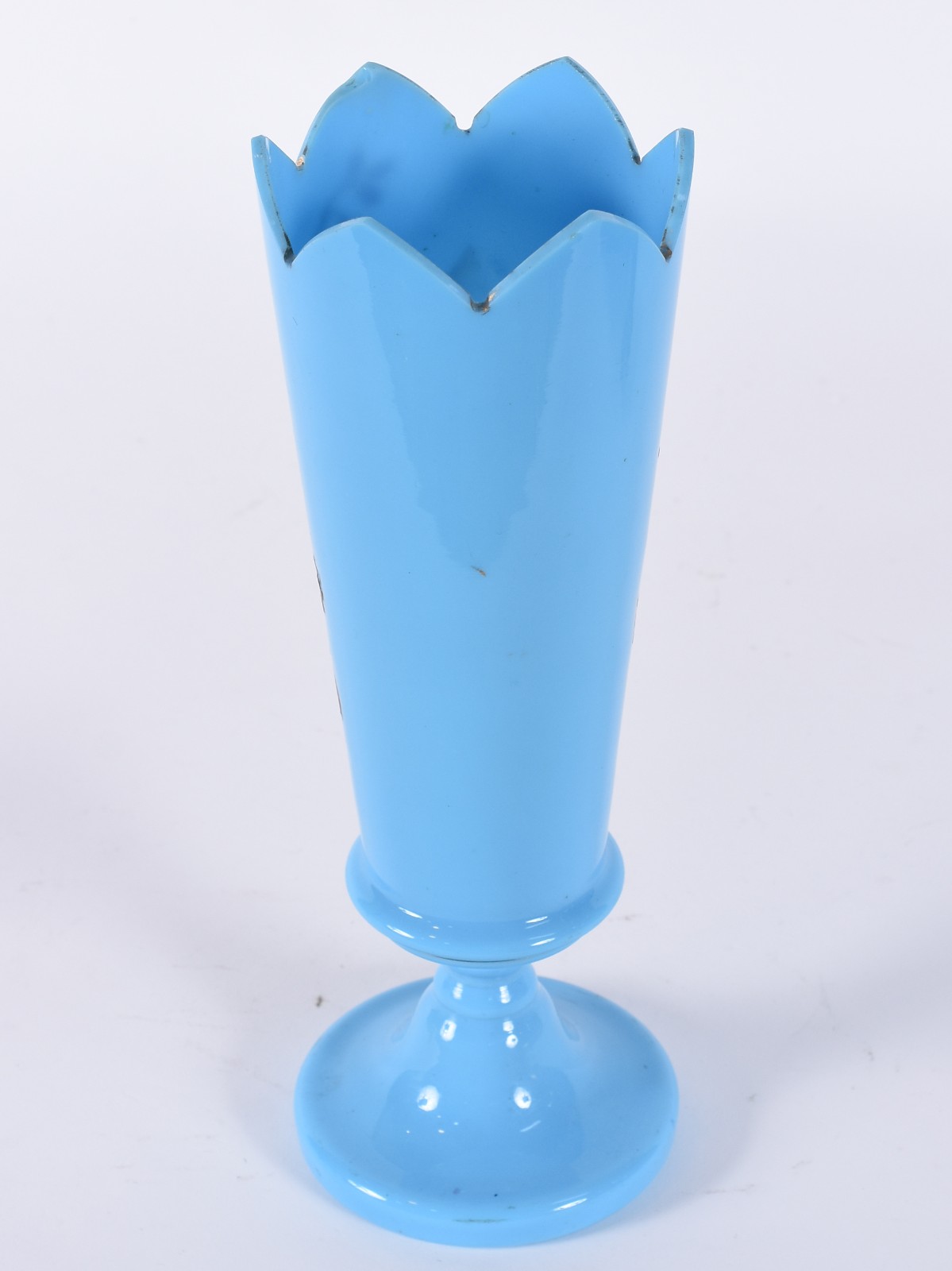 Vaso de opalina azul turquesa decorado com pássaro e flores em... - foto 3 de 4