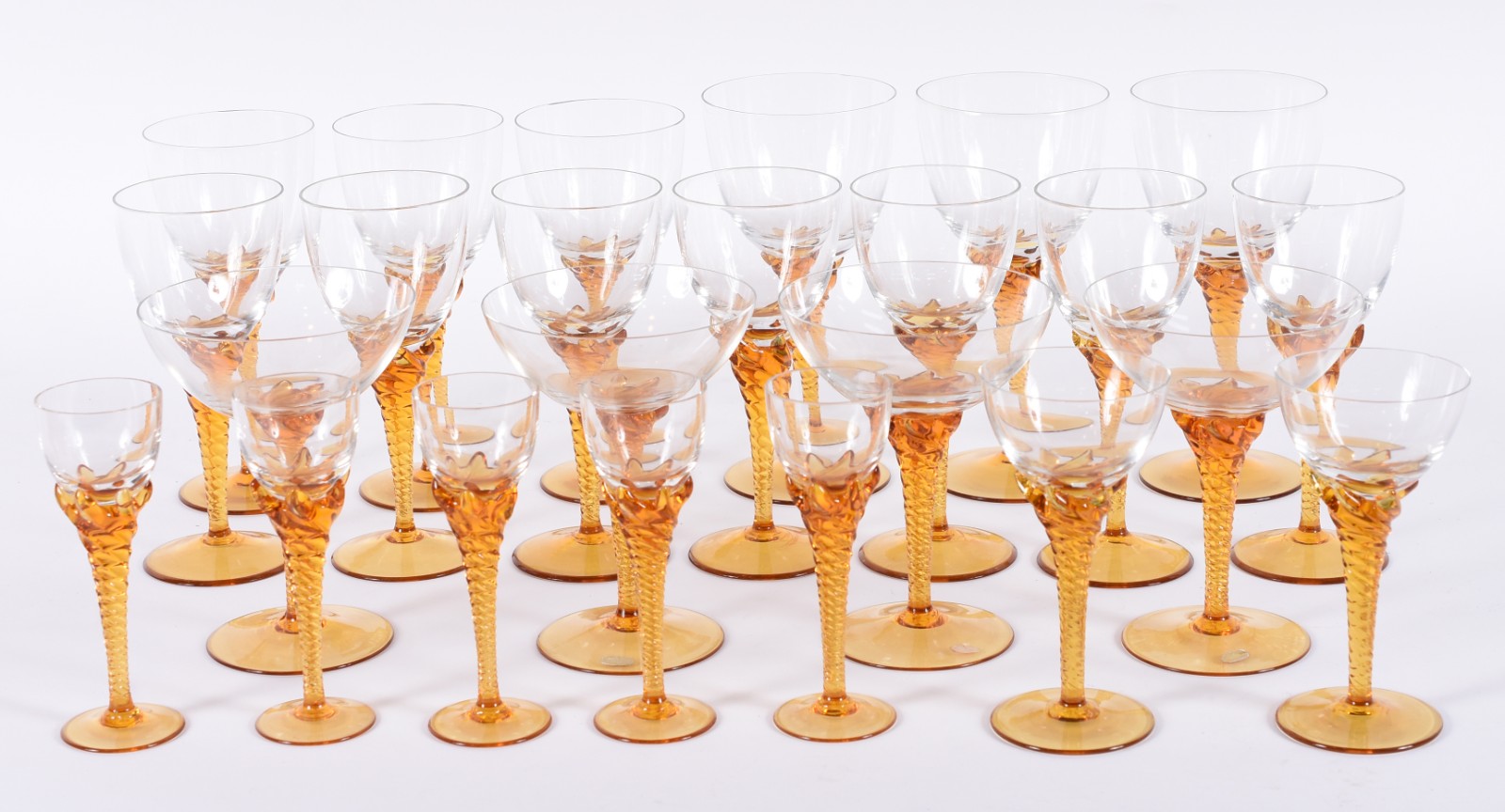 Serviço de taças de cristal tcheco composto de: 4 para champagne, 3... - foto 1 de 7