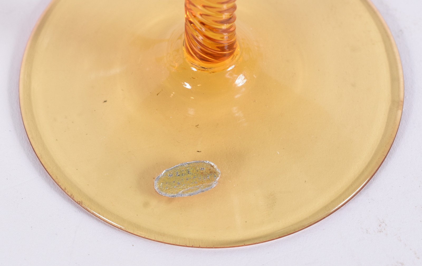 Serviço de taças de cristal tcheco composto de: 4 para champagne, 3... - foto 6 de 7