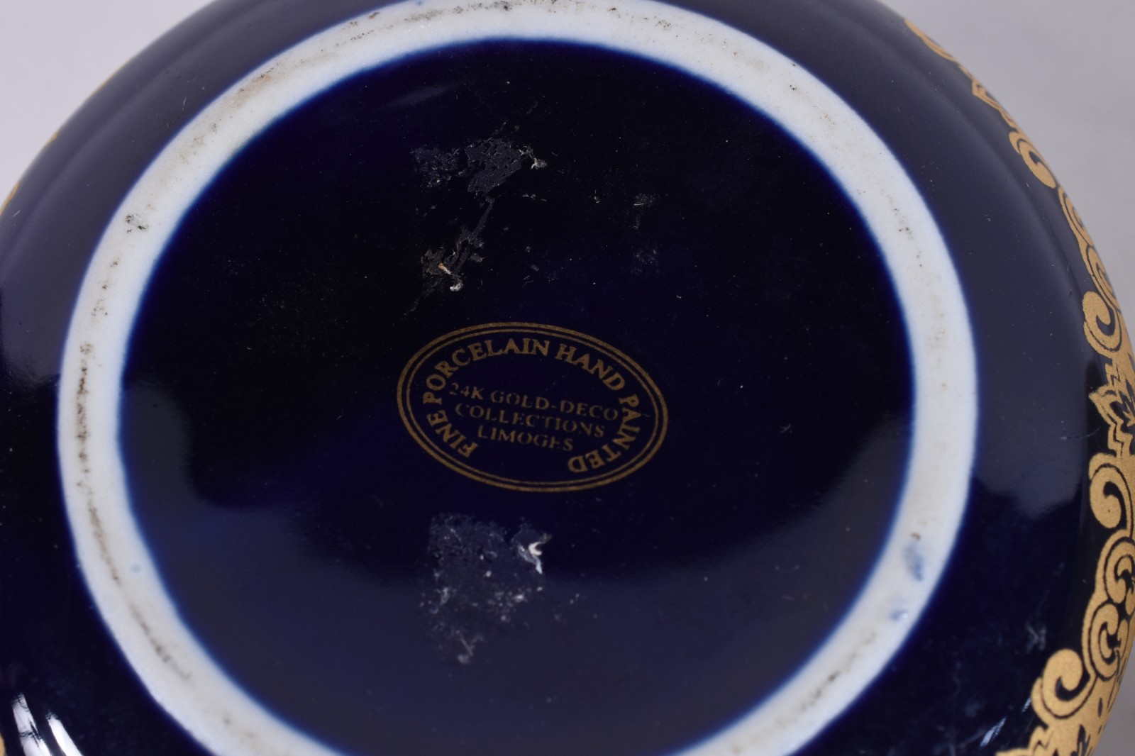 Dois pequenos portas joias, sendo um de porcelana Limoges na cor azul... - foto 6 de 6