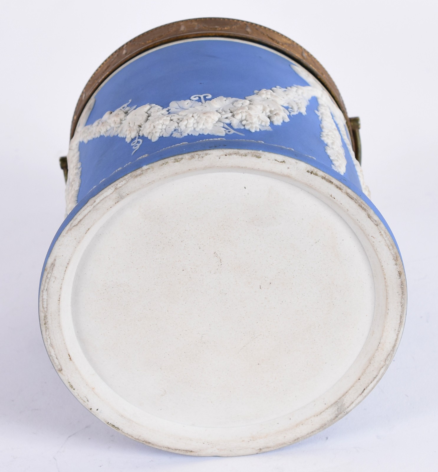 Bomboniere Wedgwood na cor azul com metal. - foto 5 de 6