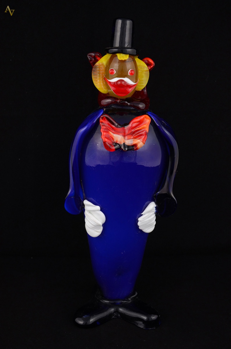 Estatueta em murano rep. Palhaço na cor azul marinho. Alt. 33 cm - foto 1 de 2