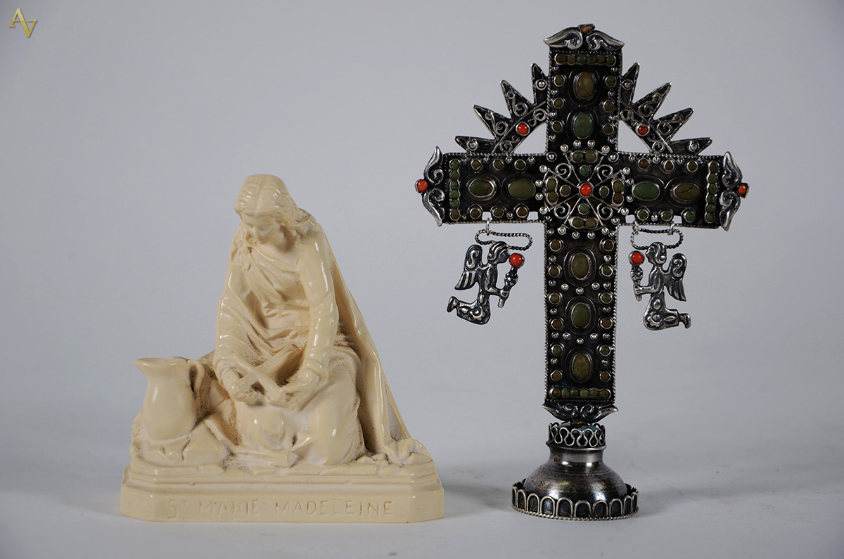 Crucifixo em prata mexicana 925 mls c/ 2 anjinhos junto ao braço... - foto 1 de 2