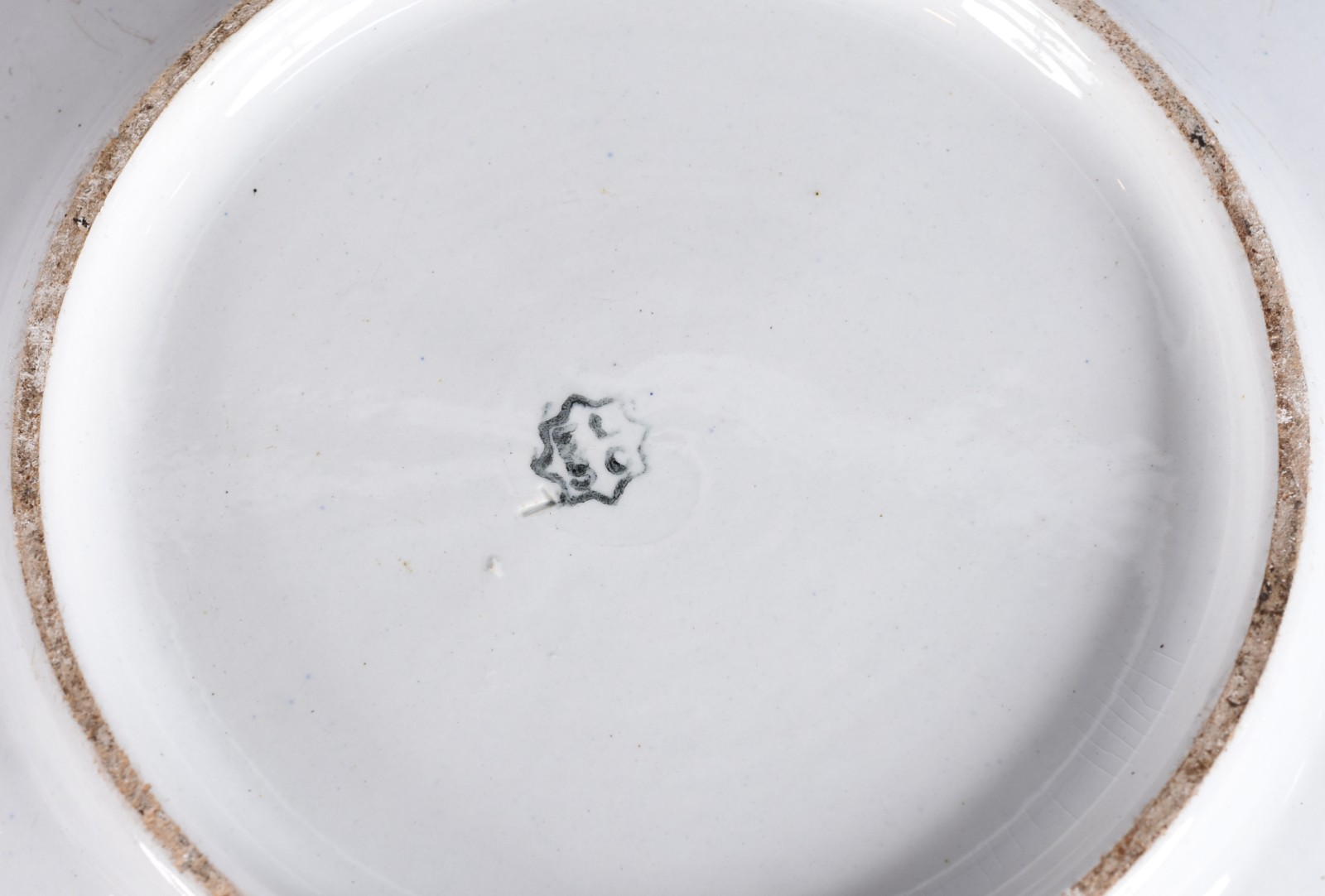 Gomil e bacia de porcelana inglesa branca J & G Meakin, gomil com... - foto 5 de 9