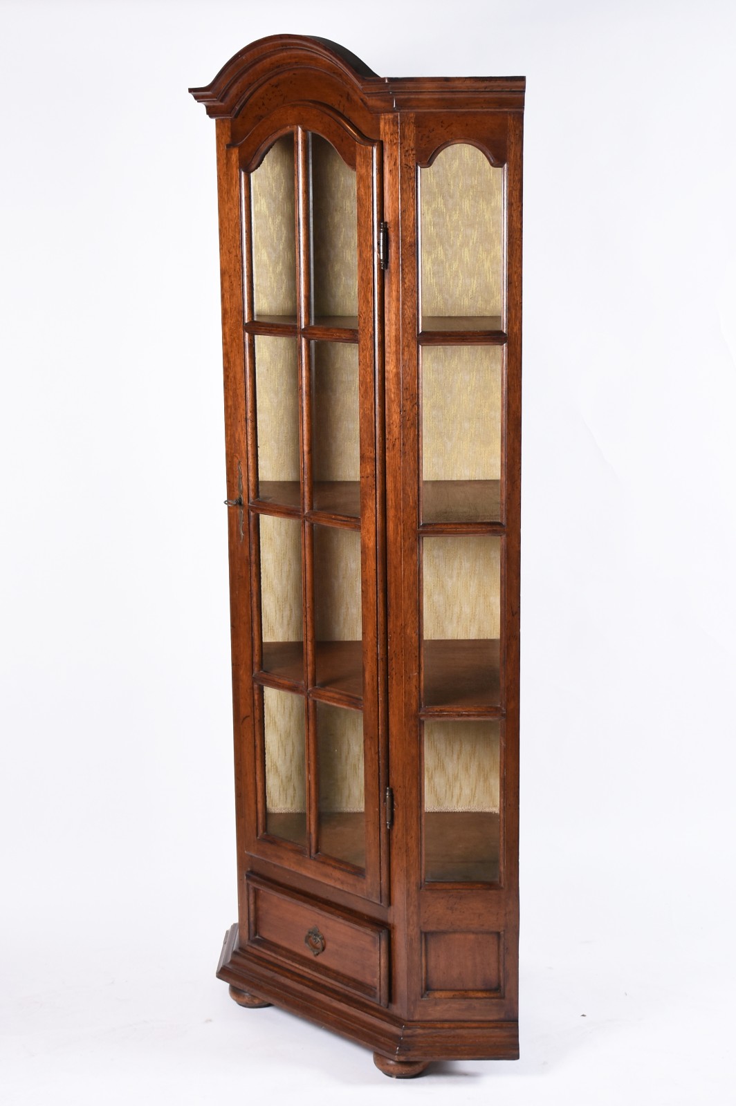 Vitrine de canto de madeira nobre, estilo colonial brasileiro, porta... - foto 1 de 7