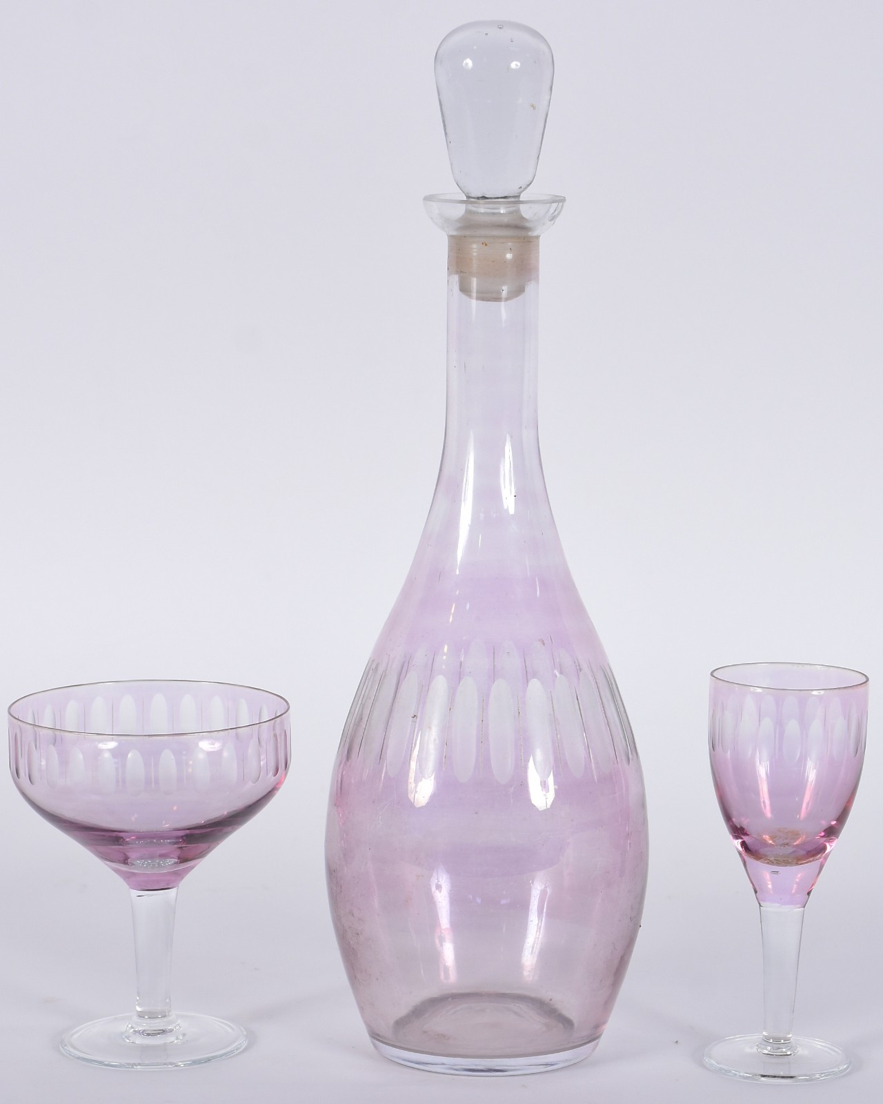 Conjunto de licoreira, 4 taças para champagne e 2 para licor em demi... - foto 3 de 5
