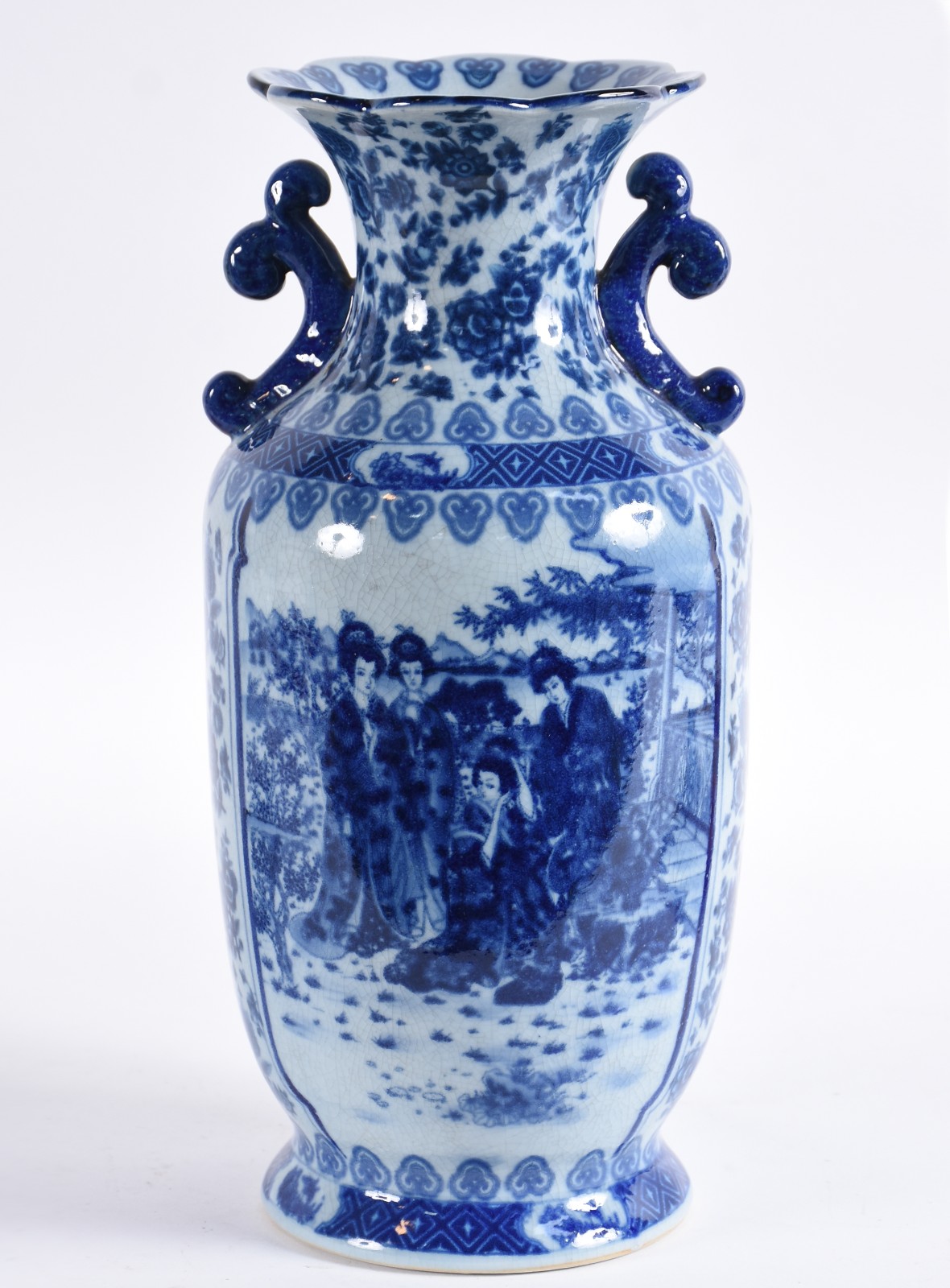 Vaso de porcelana oriental azul e branco. - foto 1 de 6