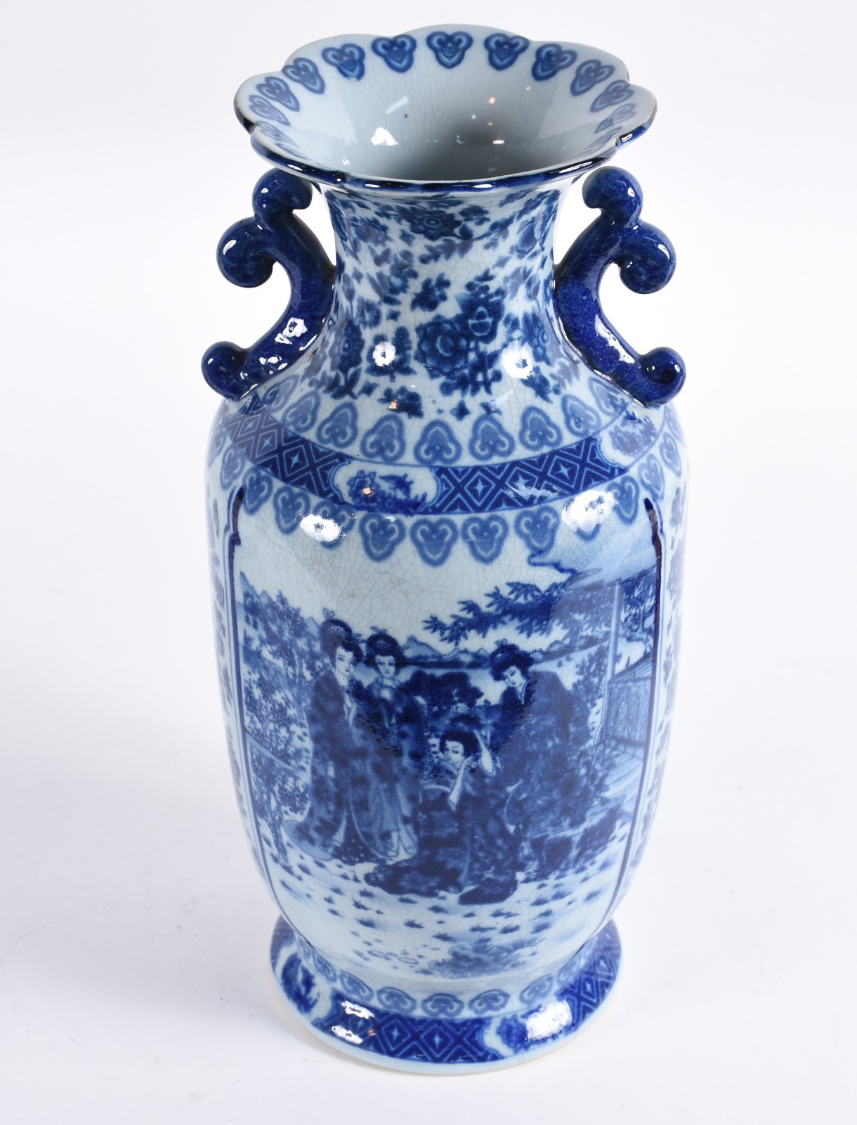 Vaso de porcelana oriental azul e branco. - foto 2 de 6