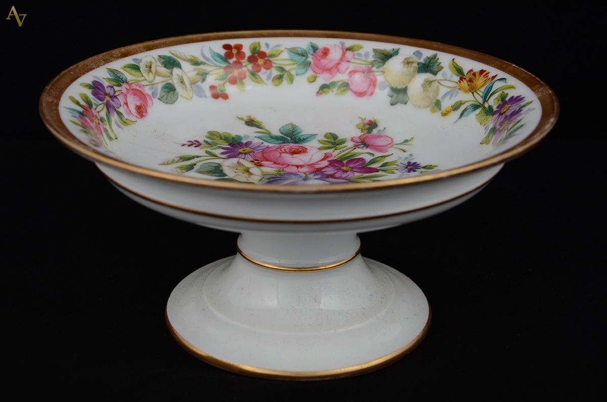 Floreira de pé alto em porcelana velho Paris, decorada c/ flores e... - foto 1 de 2