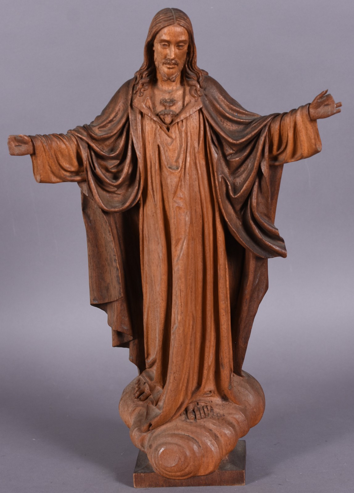 Cristo de madeira entalhada (faltando os dedinhos). - foto 1 de 6