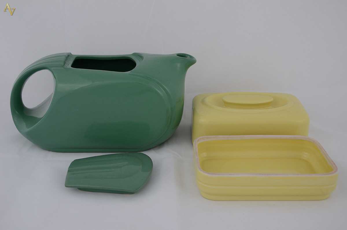 Bule e caixa de faiança Art Deco (verde e amarelo). Fabricado para... - foto 2 de 2