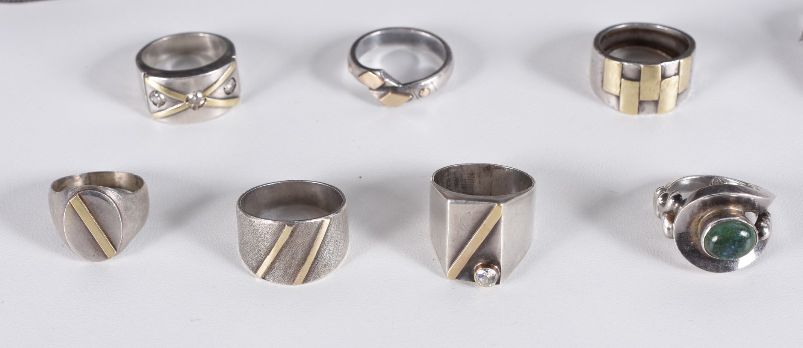 Diversas peças, sendo: 7 pulseiras, sendo 6 de prata, 7 anéis de... - foto 3 de 9