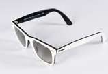 RAY BAN,  - Óculos de sol Wayfarer, feito na Itália, no estojo.