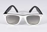 RAY BAN,  - Óculos de sol Wayfarer, feito na Itália, no estojo.