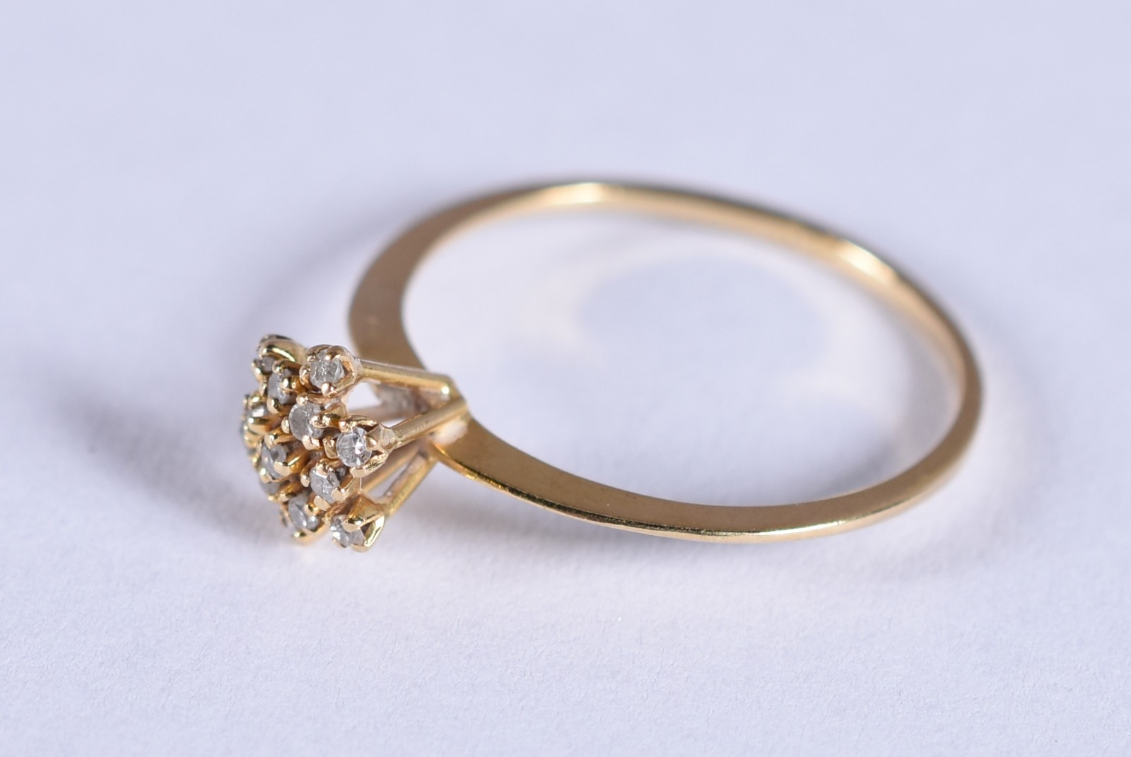 Anel de ouro 18 k feitio chuveiro cravejado com brilhantes, aro 14... - foto 2 de 4