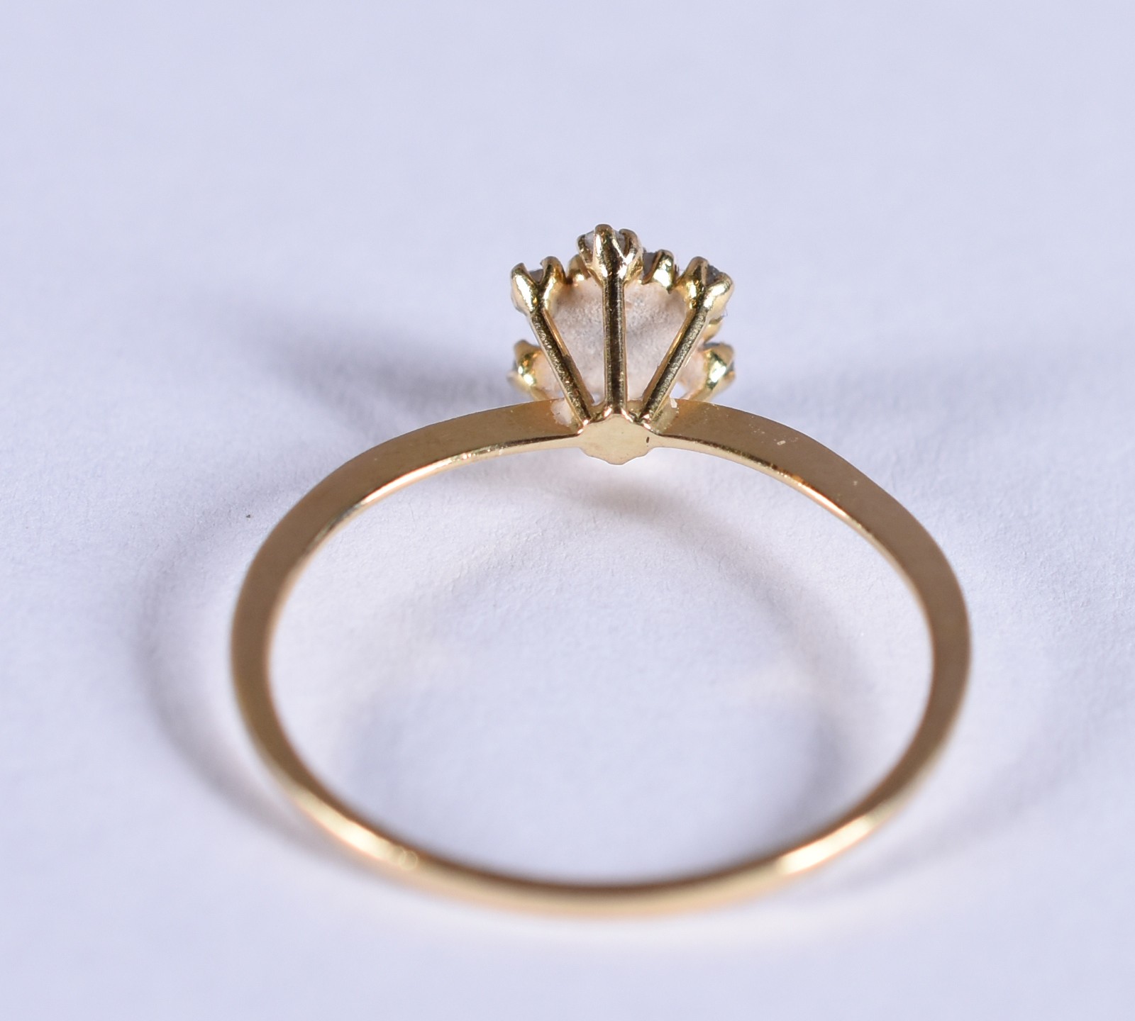 Anel de ouro 18 k feitio chuveiro cravejado com brilhantes, aro 14... - foto 3 de 4