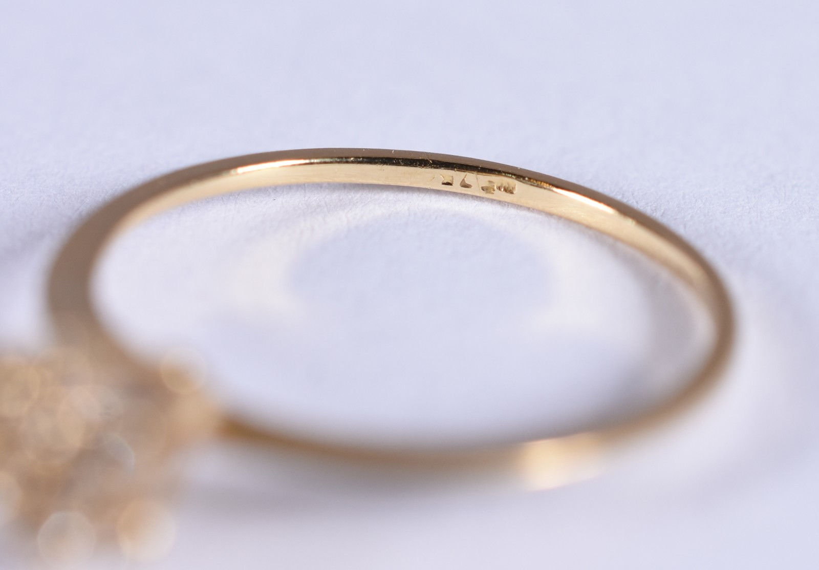 Anel de ouro 18 k feitio chuveiro cravejado com brilhantes, aro 14... - foto 4 de 4