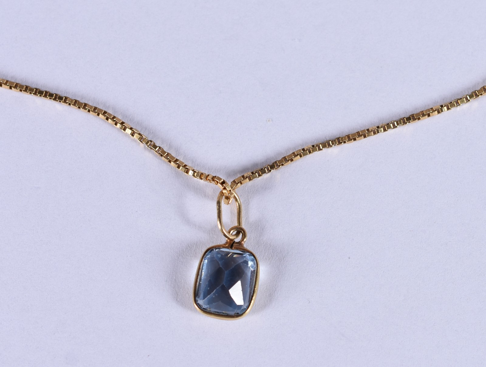 Colar de ouro 18k com pingente com pedras de topázio azul (Por... - foto 3 de 6