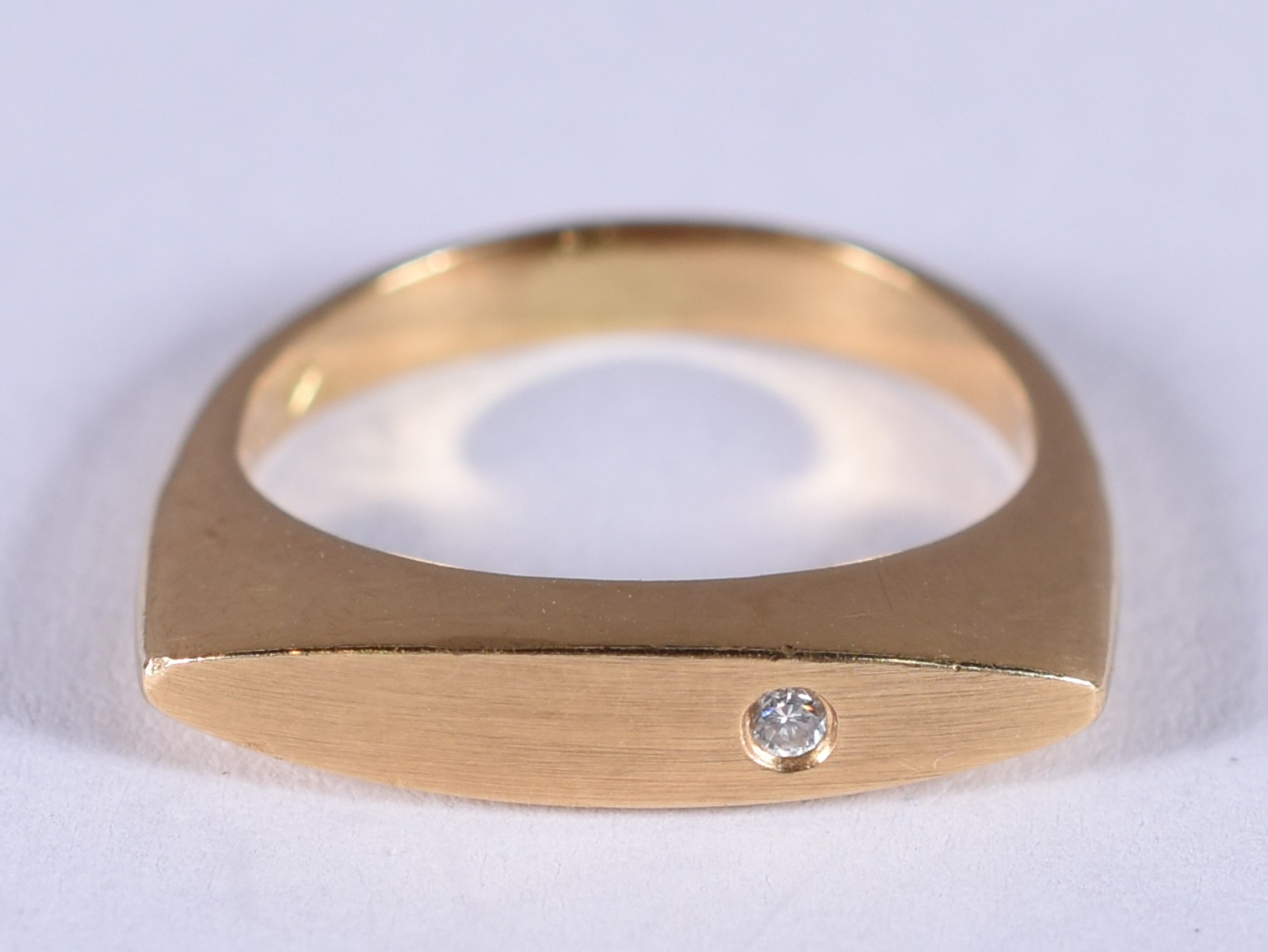 Anel de ouro 18 k com brilhante, aro 12 (Por motivos de segurança a... - foto 1 de 4
