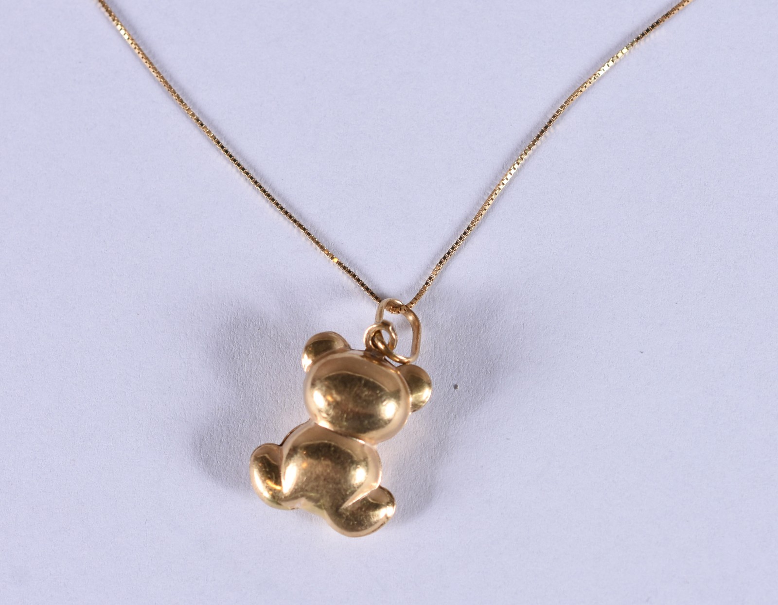 Colar de ouro 18k com pingente (Por motivos de segurança a peça não... - foto 4 de 5