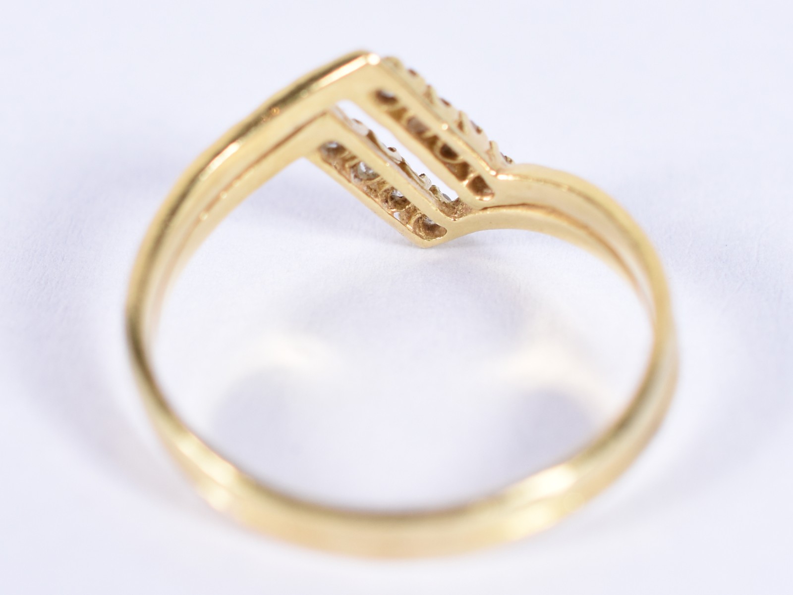 Anel de ouro 18k feitio retangular vazado cravejado com brilhantes... - foto 4 de 4