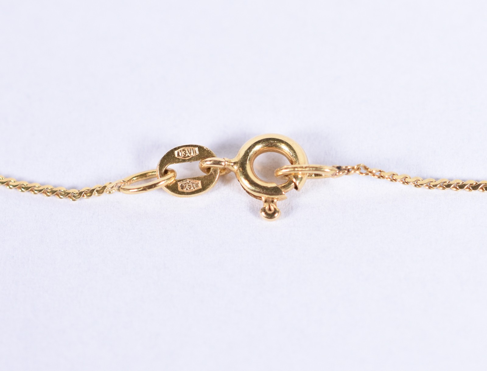 Cordão e pingente em ouro 18 k feitio 7 brilhantes (Por motivos de... - foto 5 de 5
