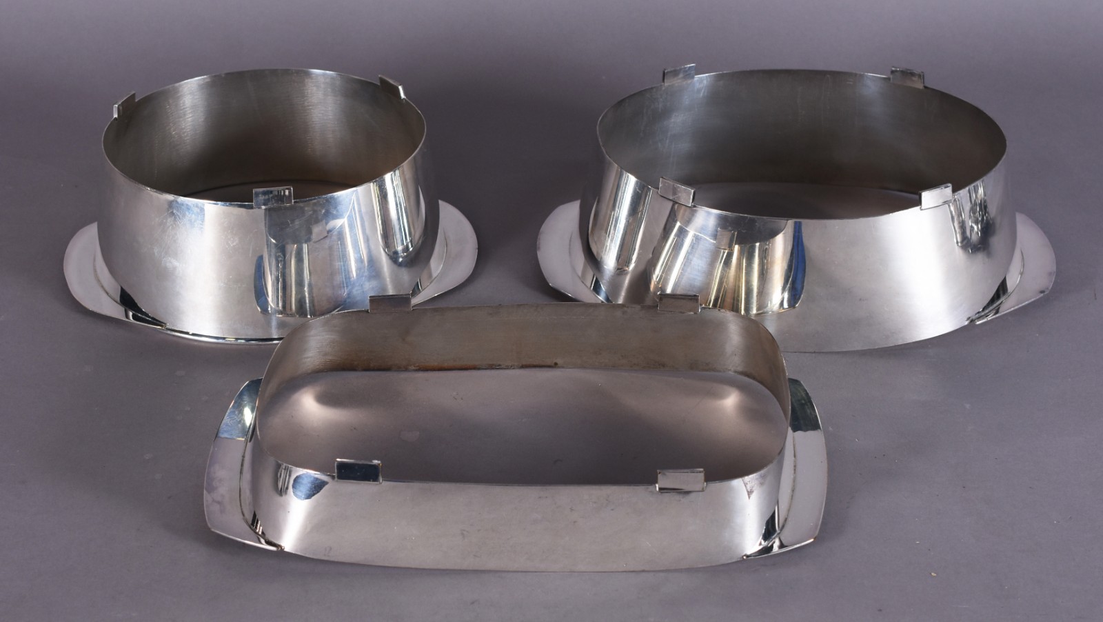 Três porta pirex de metal prateado. - foto 4 de 4