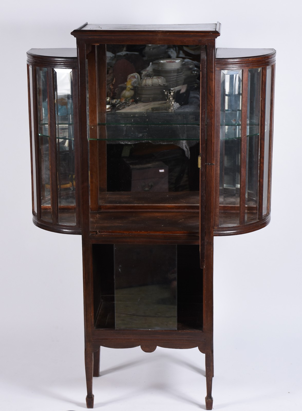 Vitrine de madeira nobre com porta e alçadas laterais de vidro... - foto 3 de 5