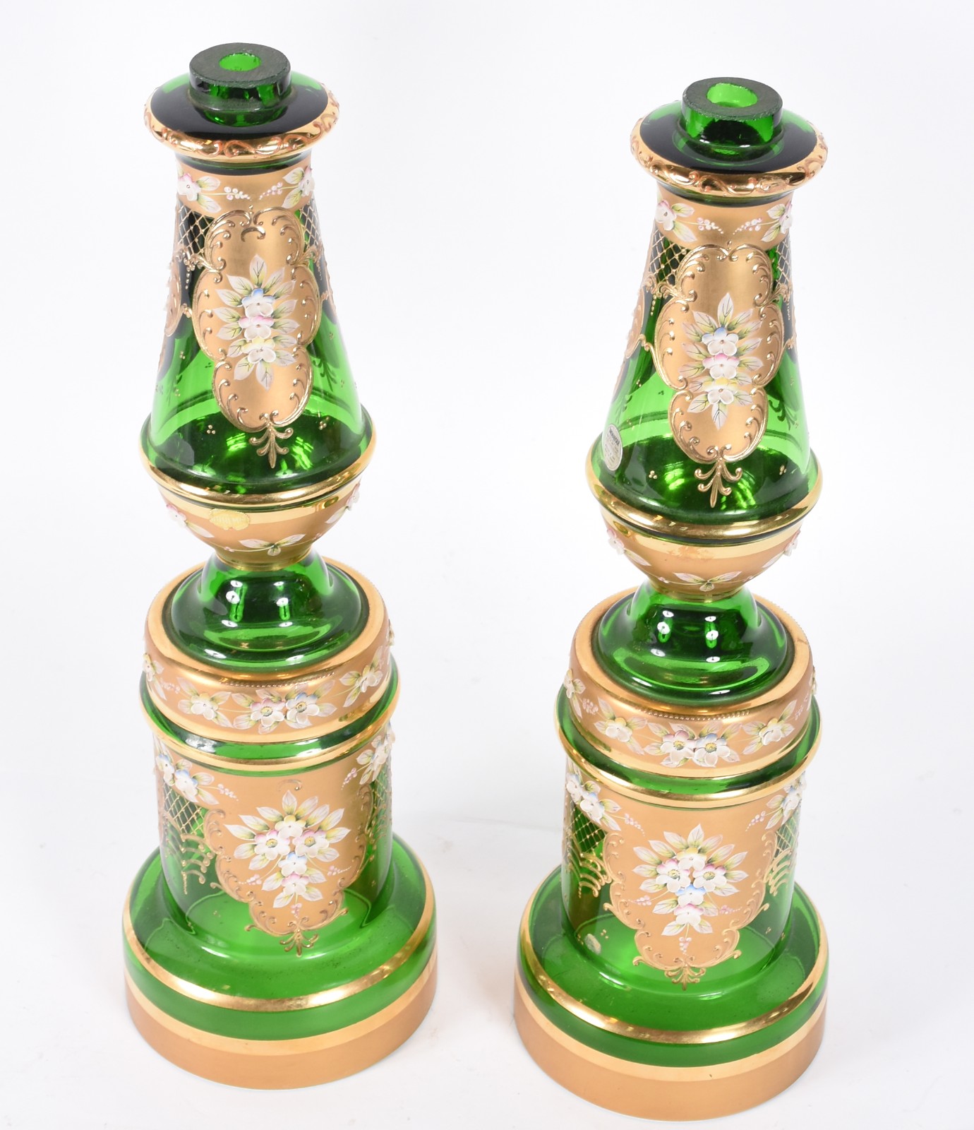 Par de solifleurs de vidro verde, detalhes dourados com pequenas... - foto 2 de 5
