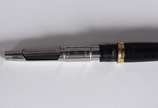 PARKER,  - Caneta dourada.