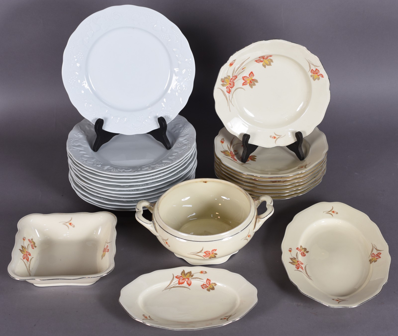 Aparelho de jantar de porcelana Bavaria composto de: sopeira sem... - foto 2 de 6