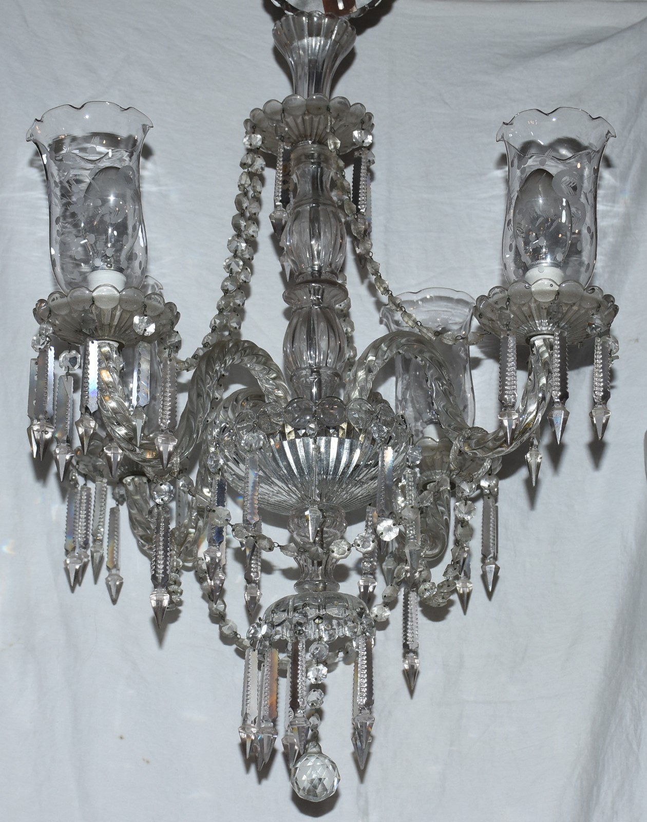Lustre para 4 luzes de cristal. - foto 1 de 4