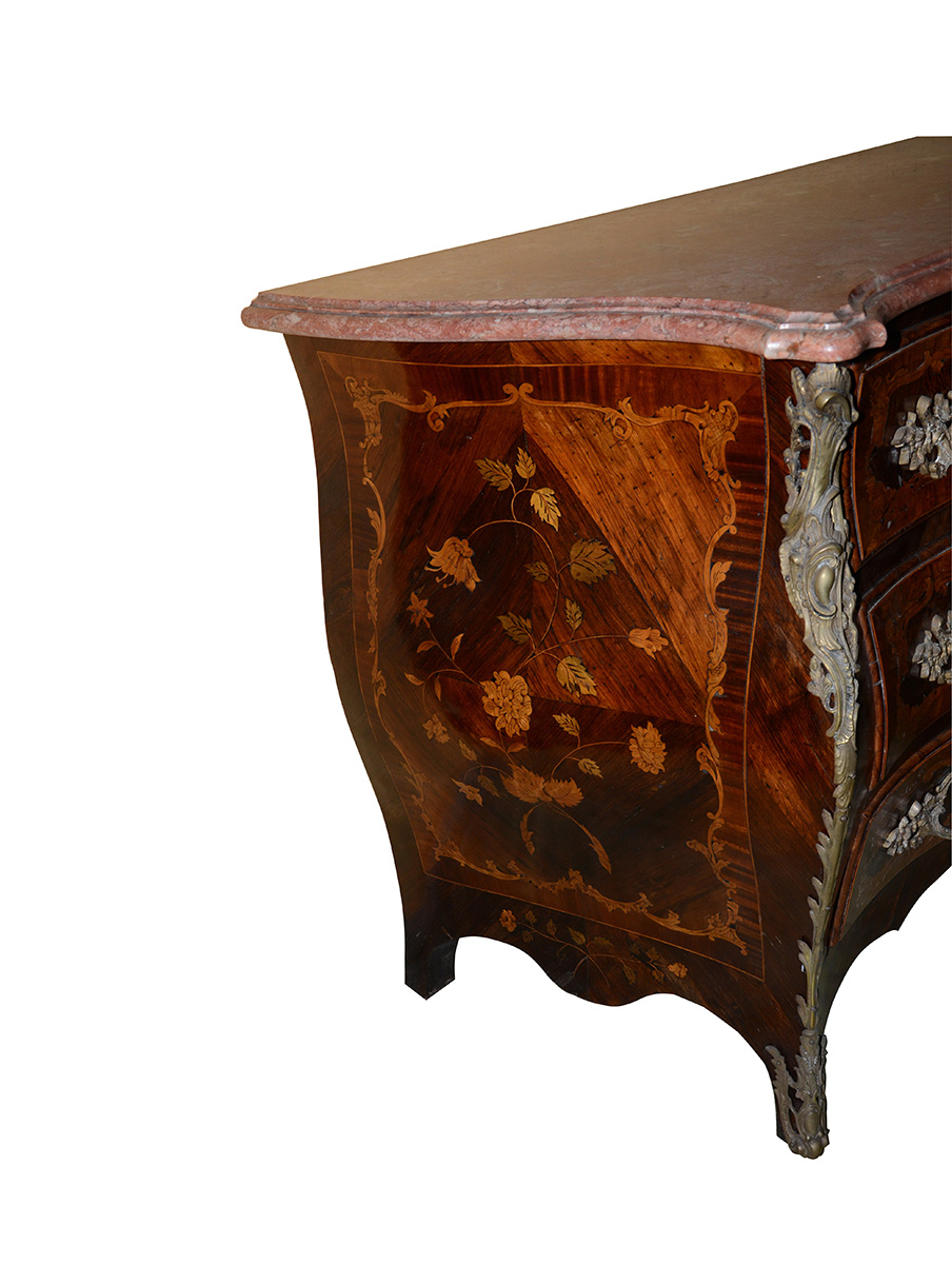 Cômoda Bombée em mogno c/ marqueterie de madeira de várias... - foto 2 de 2