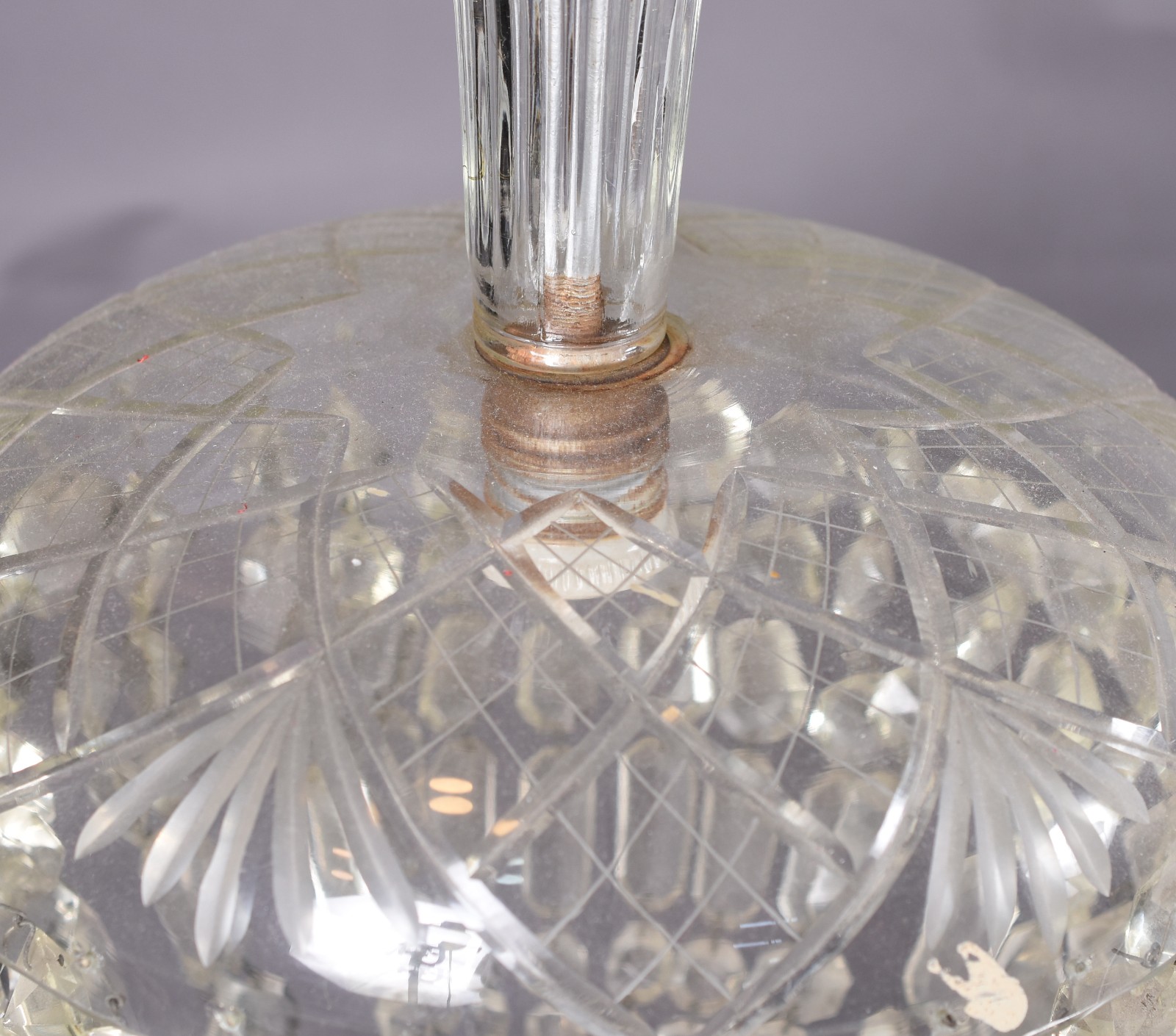 Pequeno lustre de cristal com pingentes lapidados. - foto 3 de 3