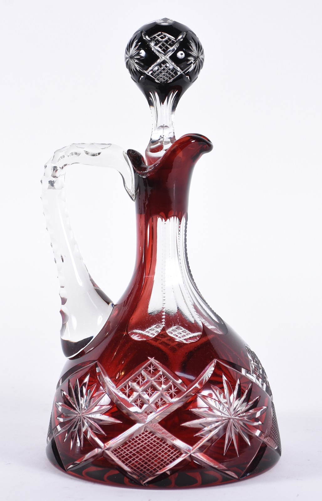Garrafa com alça de cristal tcheco lapidado doublé rubi. - foto 1 de 4
