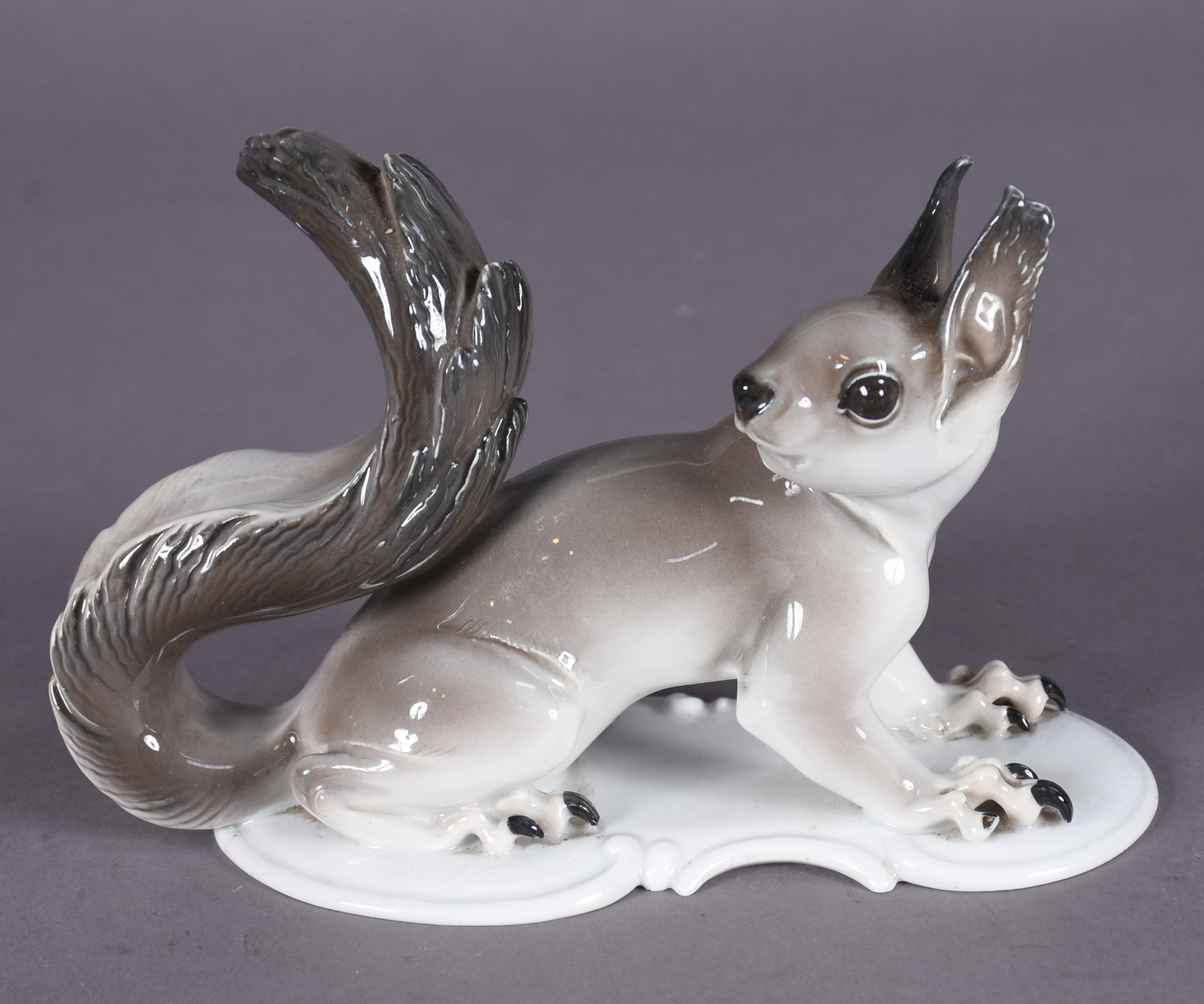 Escultura representando "Esquilo" de porcelana alemã Rosenthal... - foto 2 de 8