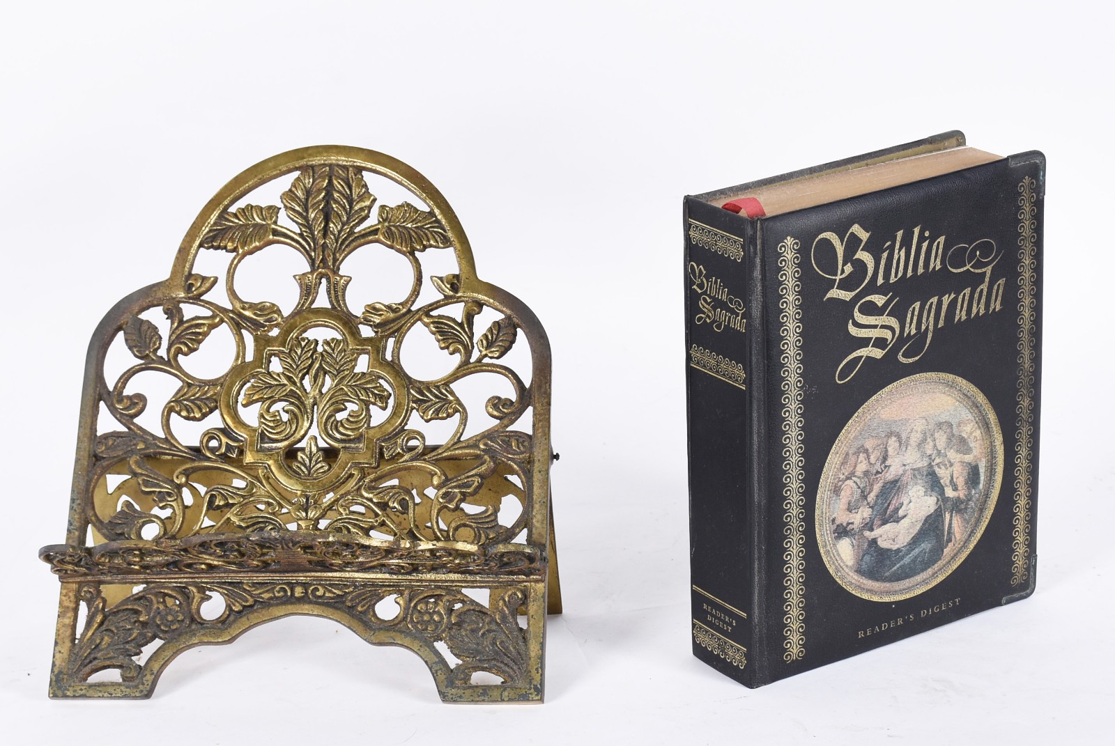 Porta bíblia de metal dourado com a Bíblia Sagrada, edições Readers... - foto 1 de 4